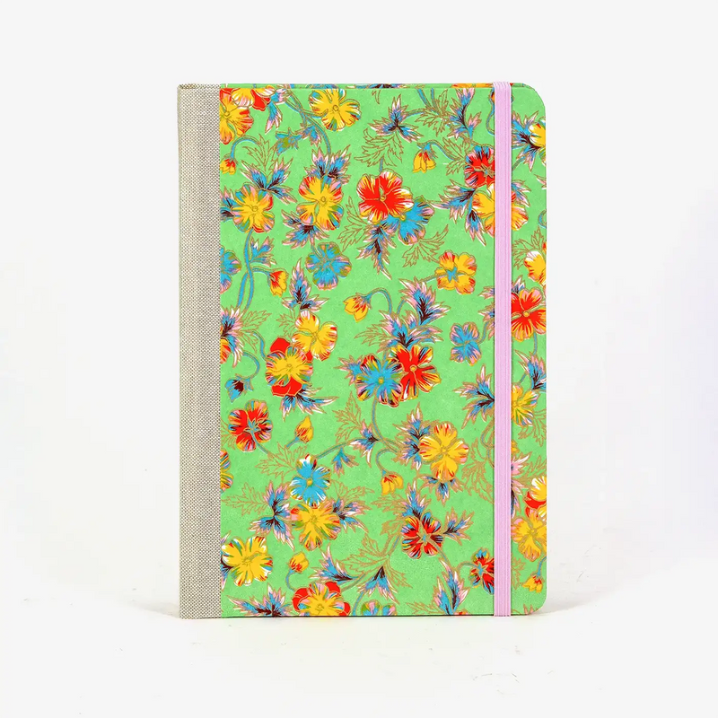 Wochenplaner-A5-2025-Chiyogami-uebiges-Blumenornament-multicolour-auf-gruen-cover-vorn-1