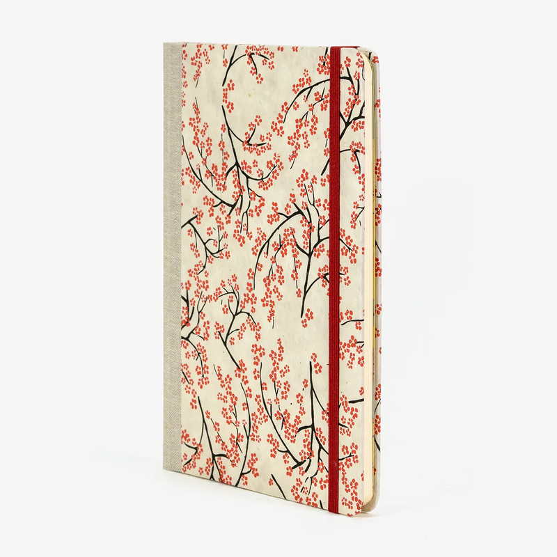Wochenplaner-A5-2025-Lokta-PApier-Japanische-Kirschblueten-rot-auf-nature-cover-seitlich-vorn