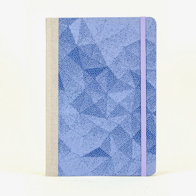 Wochenplaner-A5-2025-Lokta-PApier-Siebdruckpapier-dots-abstrakt-blau-cover-seitlich-vorn
