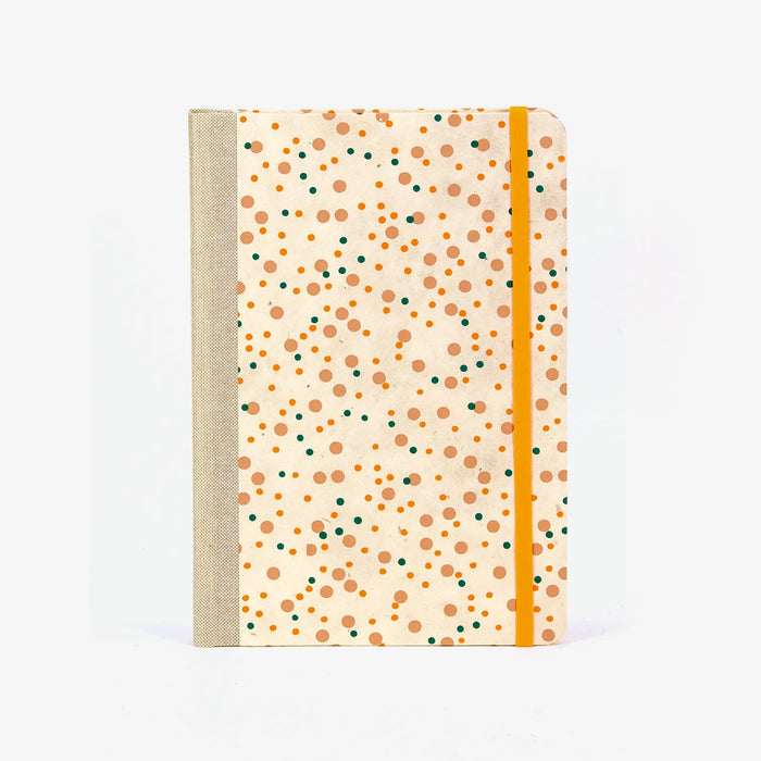 Wochenplaner-A5-2025-Lokta-PApierpolkadots-mehrfarbig-auf-natur-cover-vorn