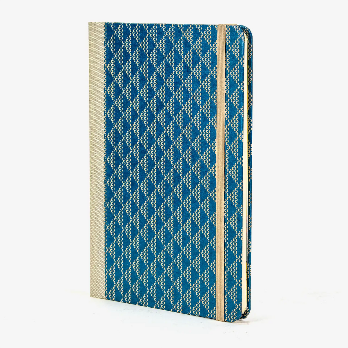 Wochenplaner-A5-2025-japanisches-LAckpapier-Dots-dreieck-beige-auf-blau-cover-seitlich-vorn