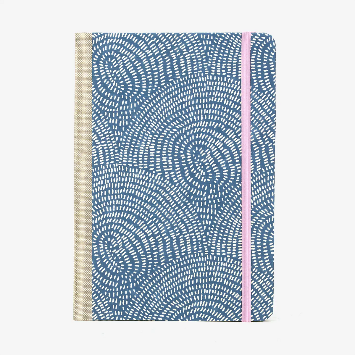 Wochenplaner-A5-2025-recy-Siebdruckpapier-dots-ornament-blau-cover-vorn