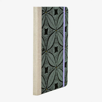 Wochenplaner-A5-2025-recy-Siebdruckpapier-muster-mint-auf-schwarz-cover-seitlich-hinten