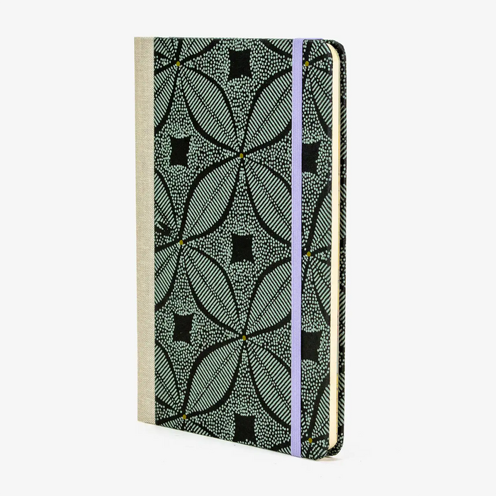 Wochenplaner-A5-2025-recy-Siebdruckpapier-muster-mint-auf-schwarz-cover-seitlich-vorn