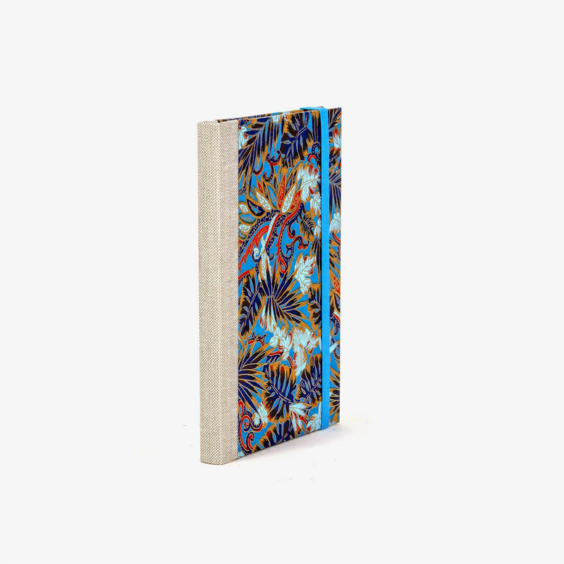 Wochenplaner-A6-2025-Chiyogami-Monstera-blau-cover-ansicht-seitlich-hinten