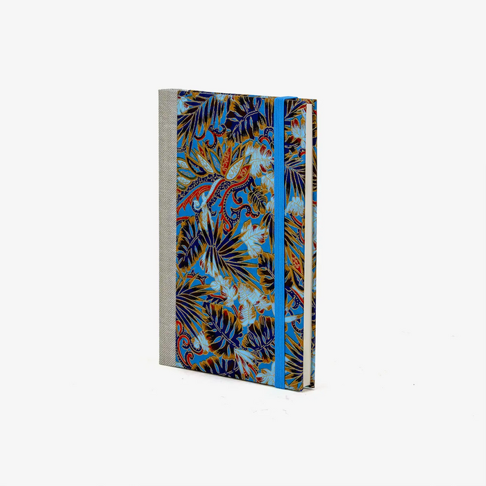 Wochenplaner-A6-2025-Chiyogami-Monstera-blau-cover-ansicht-seitlich-vorn