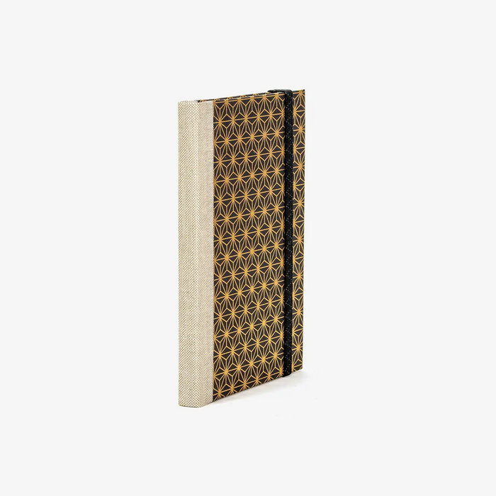 Wochenplaner-A6-2025-Chiyogami-asanoha-Kupfer-auf-schwarz-cover-ansicht-seitlich-hinten