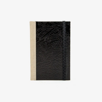 Wochenplaner-A6-2025-Lackpapier-Nami-schwarz-auf-schwarz-cover-ansicht-vorn