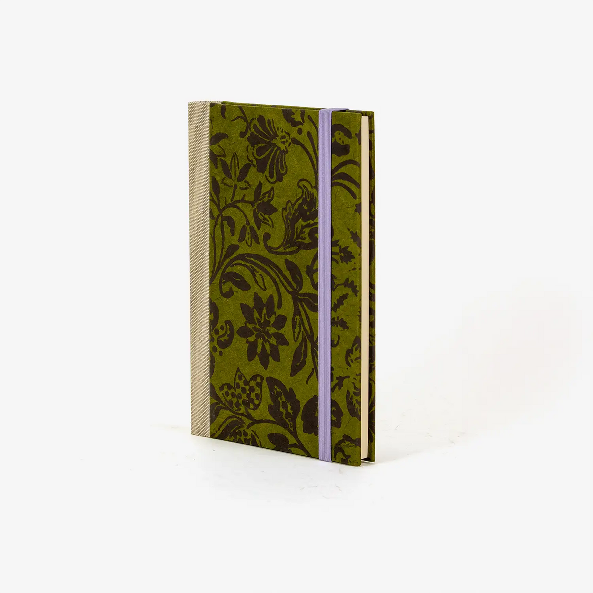 Wochenplaner-A6-2025-Loktapapier-blumenornament-braun-auf-gruen-cover-ansicht-seitlich-vorn