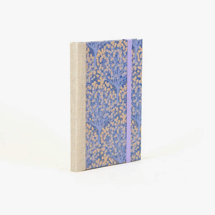 Wochenplaner-A6-2025-Siebdruckpapier-Baum-flieder-cover-ansicht-seitlich-hinten