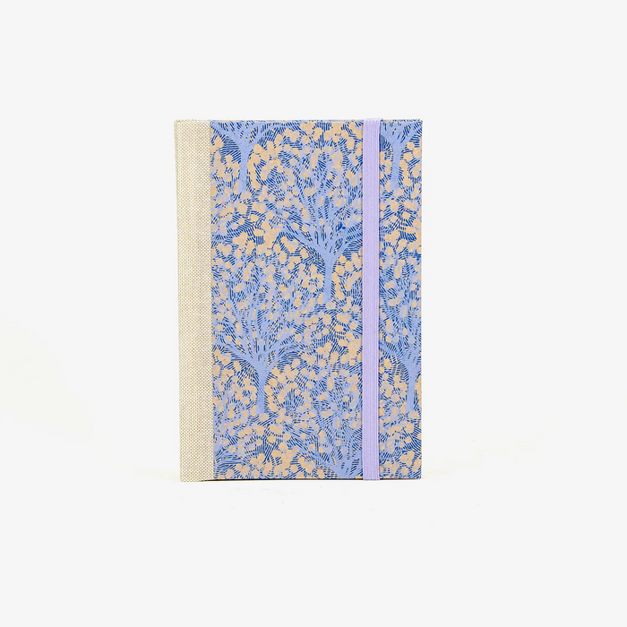 Wochenplaner-A6-2025-Siebdruckpapier-Baum-flieder-cover-ansicht-vorn