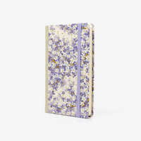 Wochenplaner-A6-design-Chiyogami-Papier-Motiv-Bluettenmeer-flieder-seitlich-von-vorn