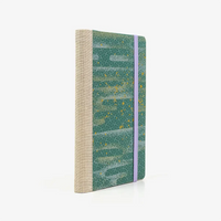 Space-is-the-Place-gruen-silber-seitlich-von-hinten