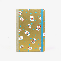 Wochenplaner-Format-A5-cover-chiyogamipapier-Motiv-Winkekatze-auf-Gold-cover-von-vorn