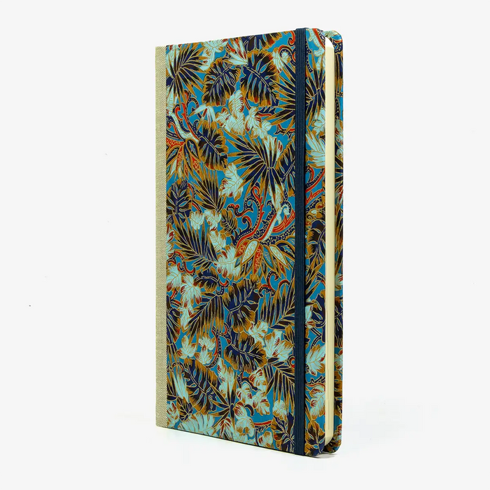 Wochenplaner-Format-A5small-cover-Chiyogami-papier-Motiv-MONSTERA-bLAU-seitlich-von-VORN
