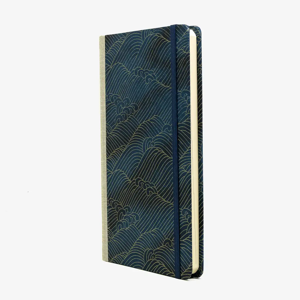 Wochenplaner-Format-A5small-cover-Chiyogami-papier-Motiv-Welle-Gold-auf-changierenden-Blau-cover-seitlich-von-vorn