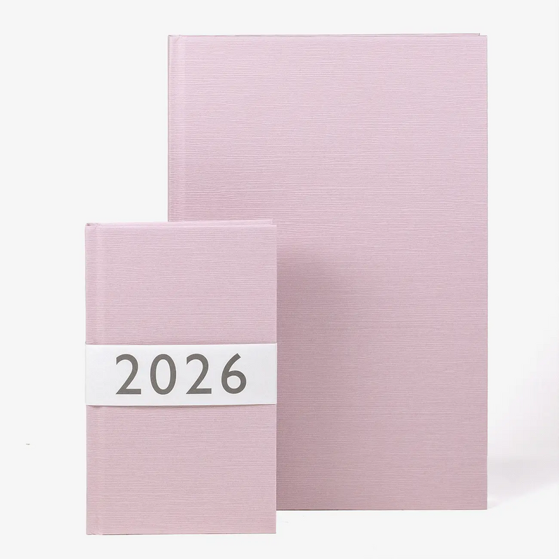 Wochenplaner-Tsumugi-light-rosa-2026-von-carta-pura-9x15cm-und-16x-24cm-cover-von-vorn-Produktansicht