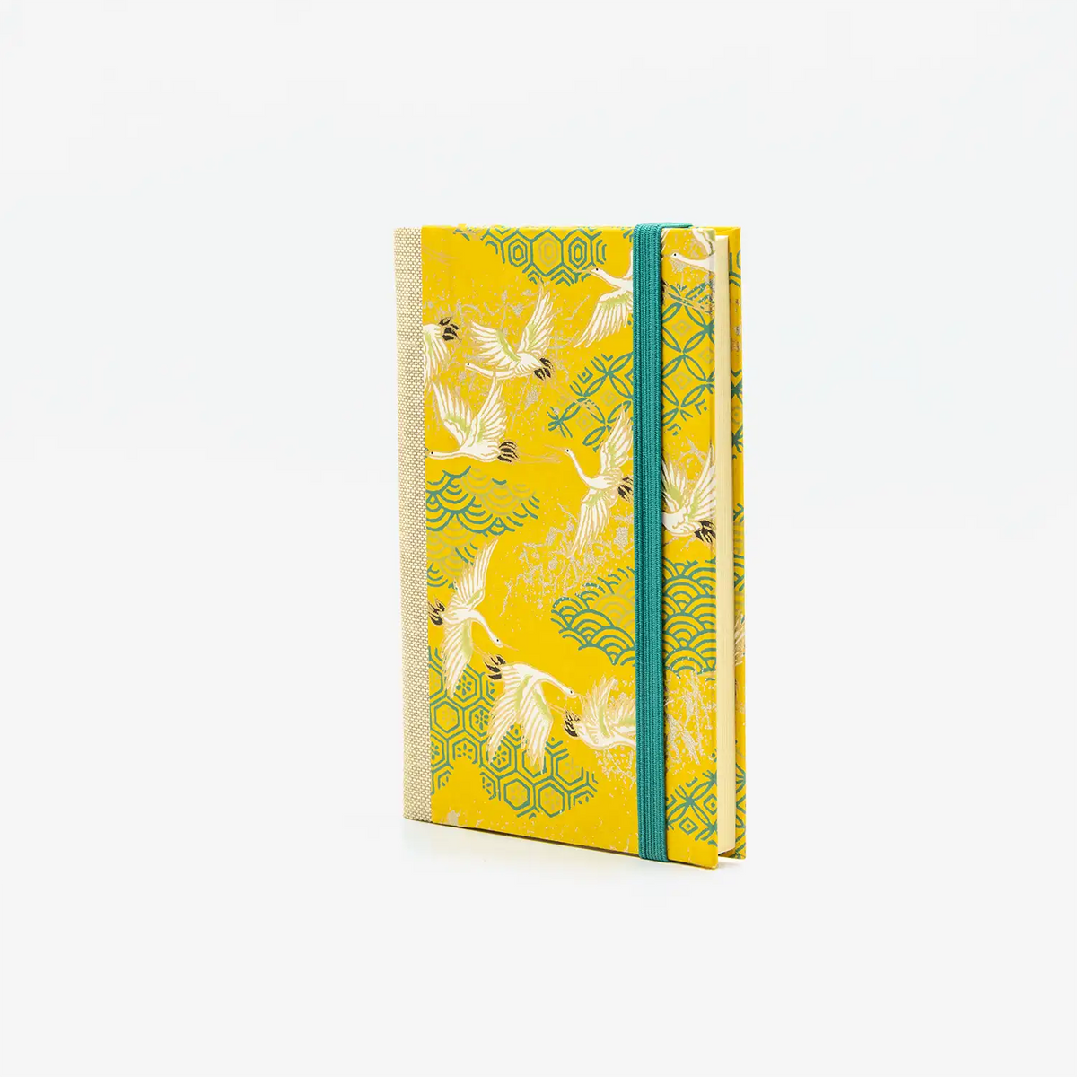 Wochenplaner-klein-9x13cm-mit-chiyogami-bezogen-muster-weise-Kraniche-auf-gelb-cover-seitlich-von-vorn