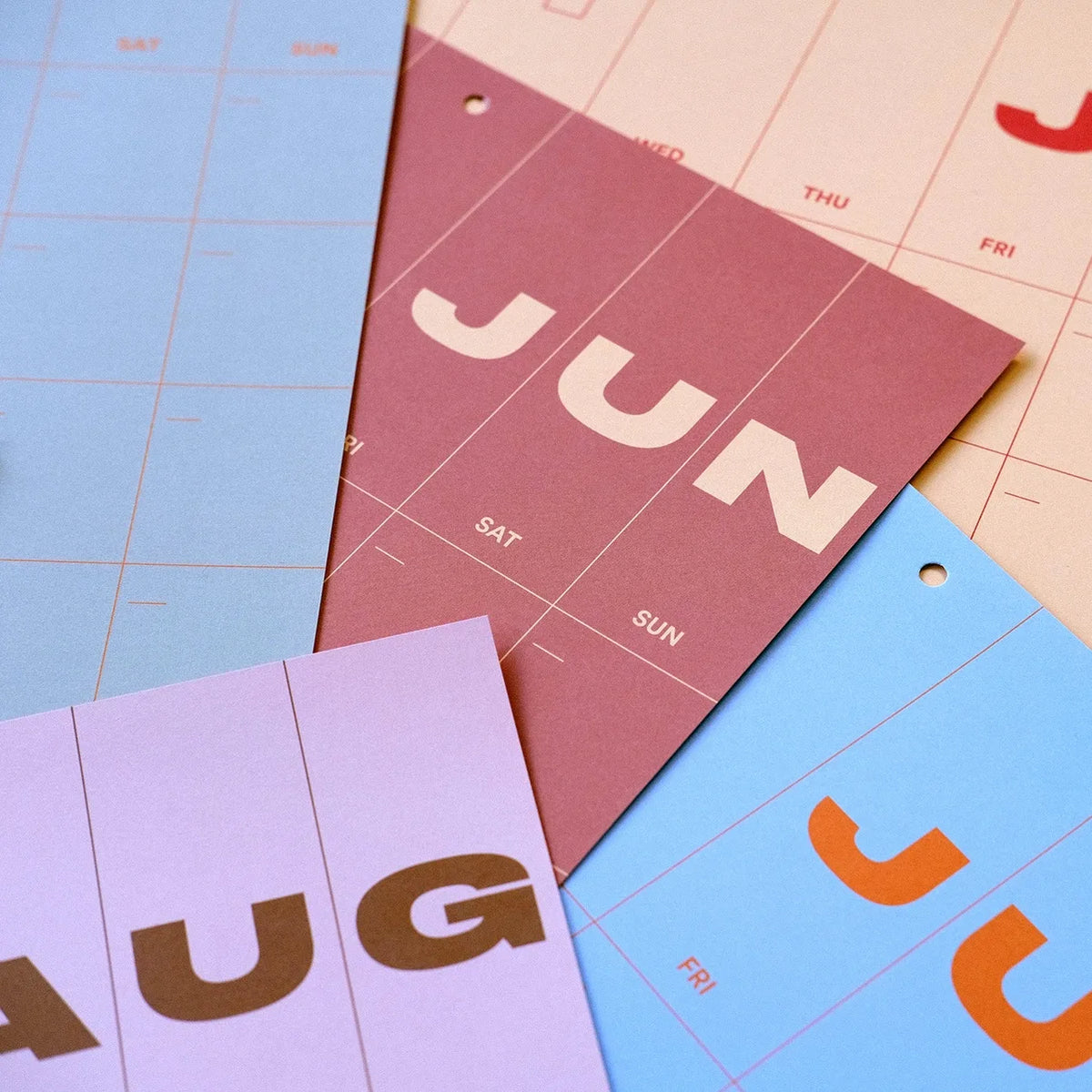 Yearkalender-undatierter-Wandkalender-A3-12-einzelne-Blaetter-zumAufhaengen-Produktansicht-Details-2