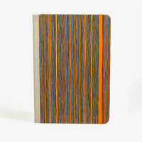 blaupause-skizzenbuch.-blanko-format-a5-288-seiten-recy-papier-mit-chiyogami-papier-bezogen-Streifen-gelb-orange-blau-cover-vorn