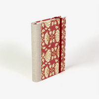 Blaupause-tagesplaner-Format-9x13cm-bezogen-mit-baumwollpapier-blumenornament-no1-rot-produktansicht-cover-seitlich-vorn