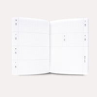 datierter-Wochenplaner-2026-Signal-Softcover-A6-128Seiten-Cover-Wochenuebersicht-Buch-aufgeschlagen-Produktansicht-1