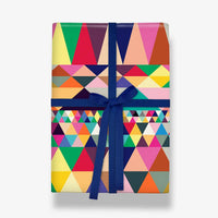 geschenkpapier-kelly-hyatt-holy-bright-prismatic-patterned-rolle-3m-Bogenansicht-als_-Geschek-verpackung-mit-Ribbon