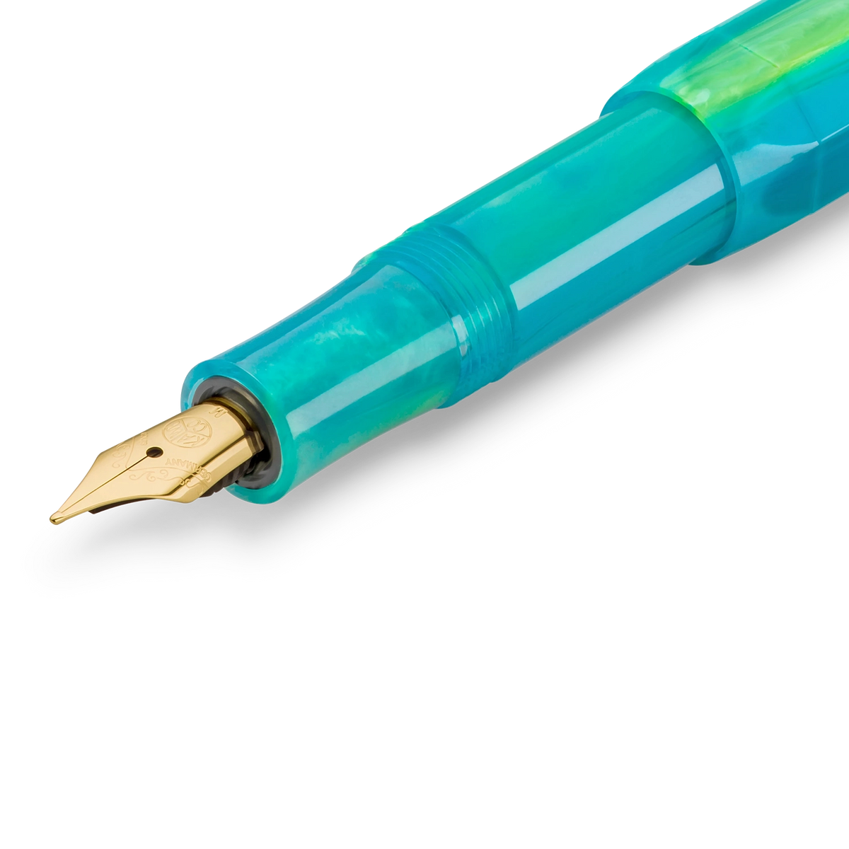 kaweco-collection-fuellhalter-marble-ocean-feder-Fueller-detailansicht-Feder-griff-vorn-2