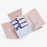 the-completist-notizbuch-notebook-hinoki-a5-dotted-softcover-cover-vorn-in-der-verpackung