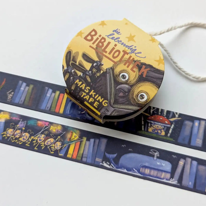 washi-tape-die-lebendige-biblothek-15mmx7m-Tape-in-Verpackung-und-aufgeklebt