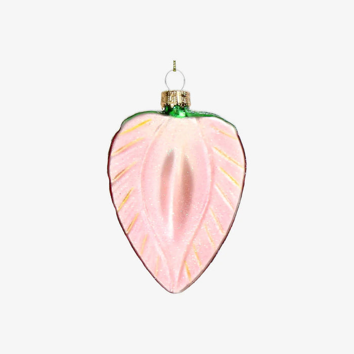 weihnachtsbaumkugel-Kersten-Erdbeere-halbiert-9_6cm_hoch-Produktansicht-innen-vorn