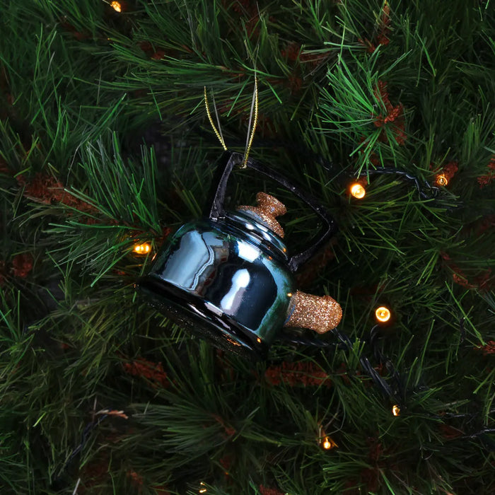 weihnachtsbaumkugel-ornament-glas-teekanne-pfeifkessel-blau-7-8cm-Produktsansicht-Beispielbild-am-BAum